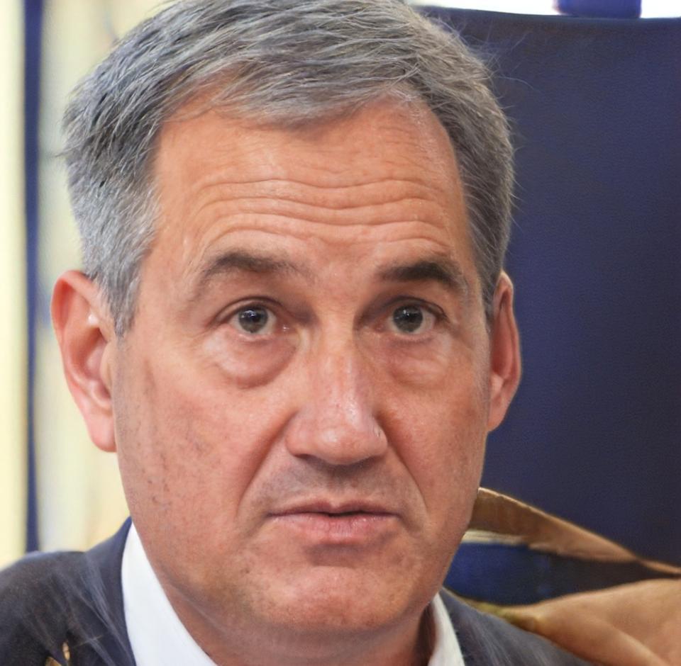 Retrato profesional de Álvaro Mendizábal